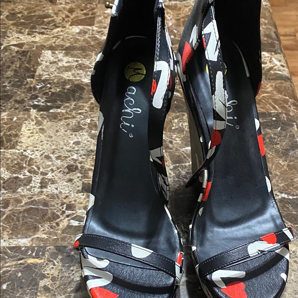New w/o box wedges